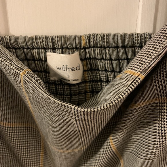 Aritzia dress that i wore only once - Picture 2 of 2